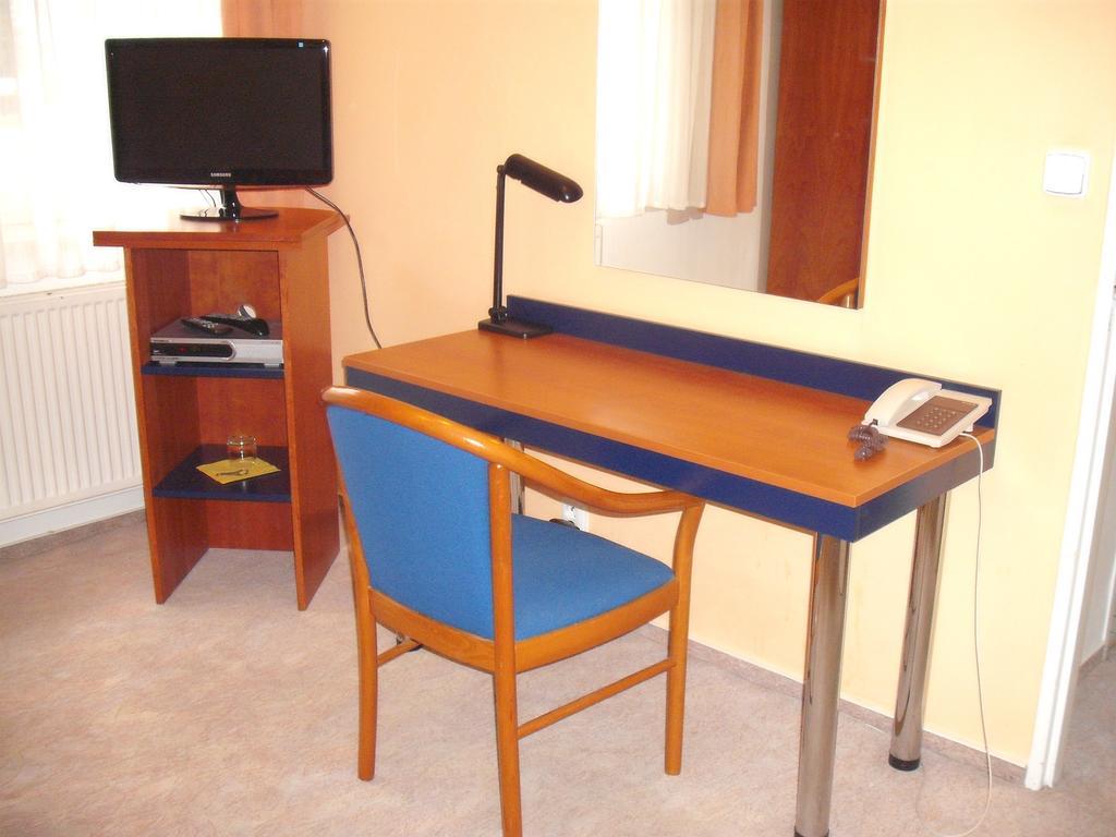 Hotel Forman Mladá Boleslav Room photo